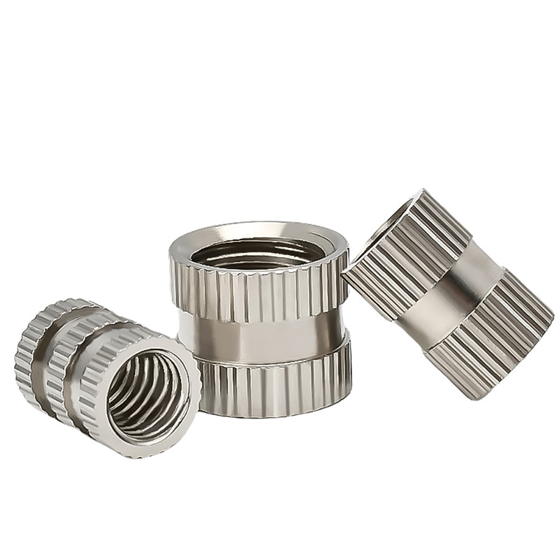 Eingebettete Einsatzmutter